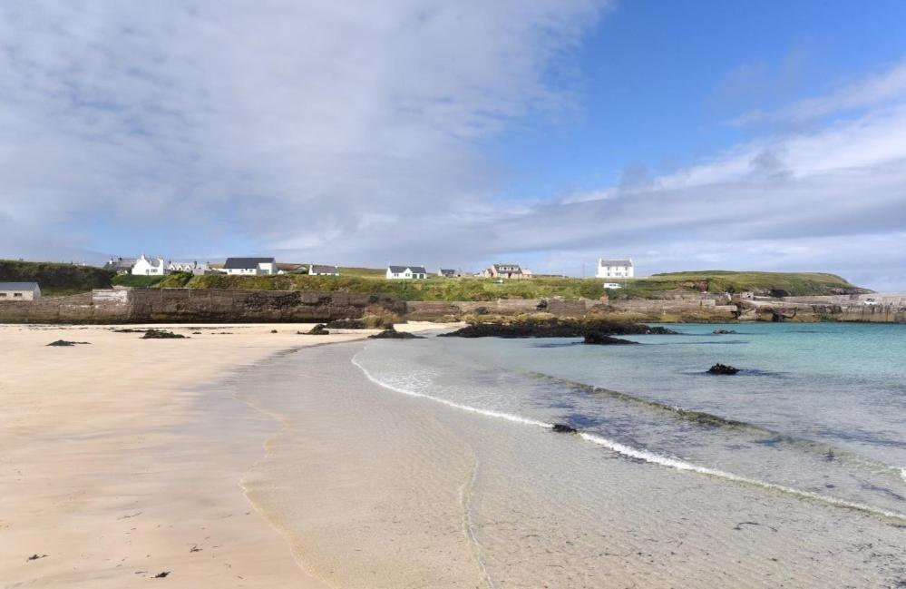 Road End Cottage Port of Ness Exterior photo